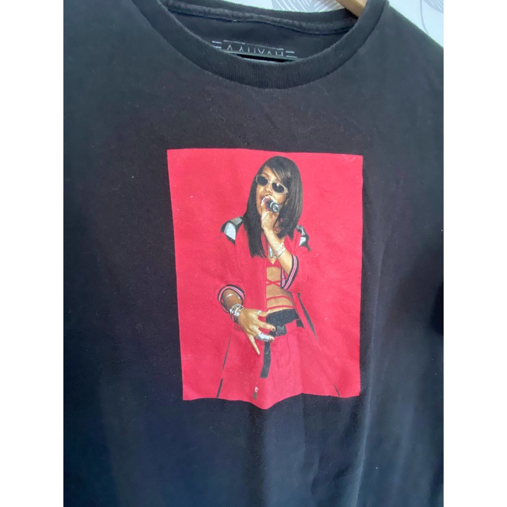 Aaliyah Black Graphic T-shirt, Size XL